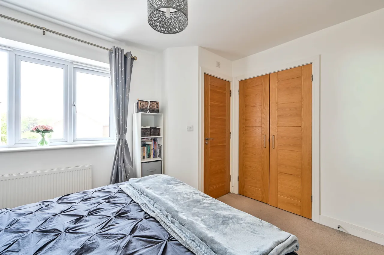 3 Jacobs Green, Guildford, photo 11