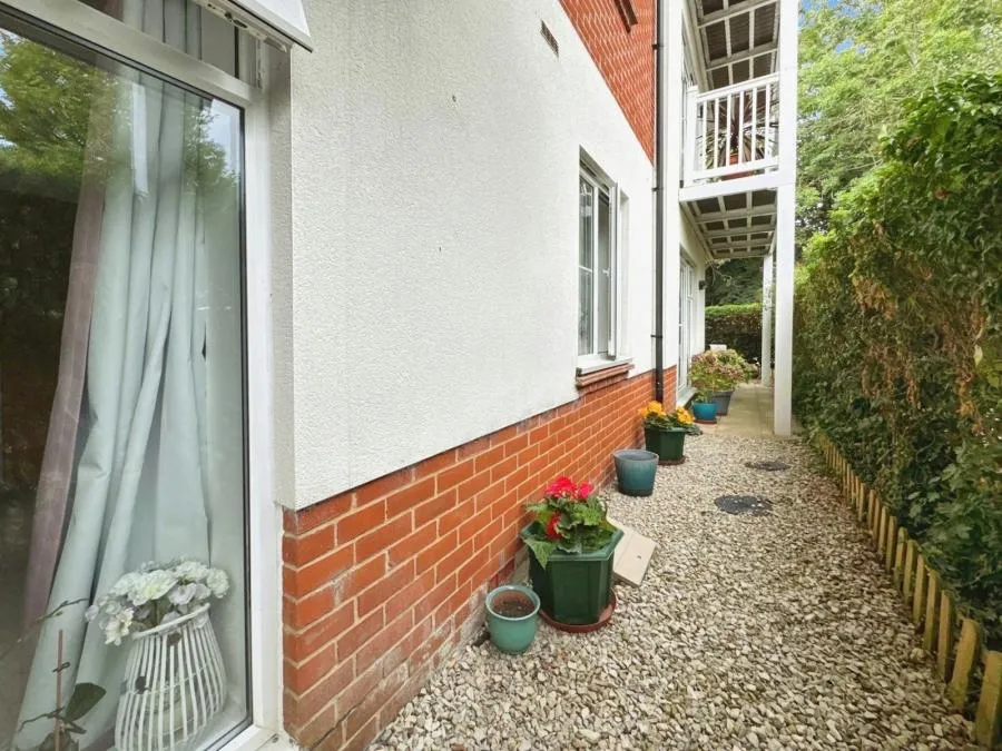 Carolina Drive, High Wycombe, HP11, photo 13