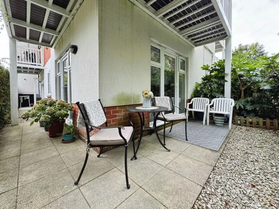 2 bed flat for sale, Carolina Drive, High Wycombe, HP11