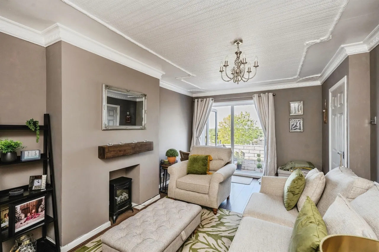 Wells Close, Port Talbot, SA12, photo 4