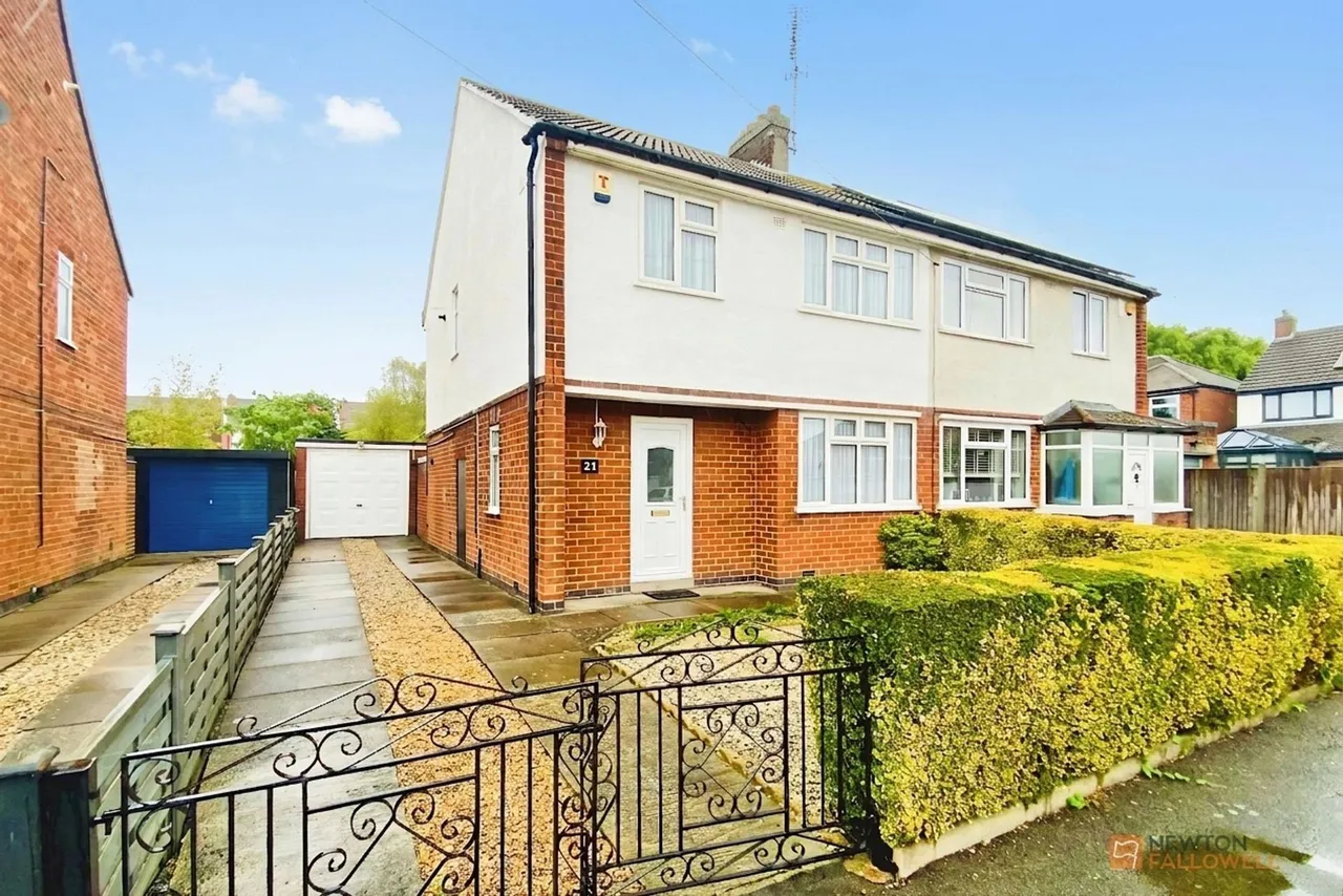 3 bed house for sale, Wardens Walk, Leicester Forest East, LE3