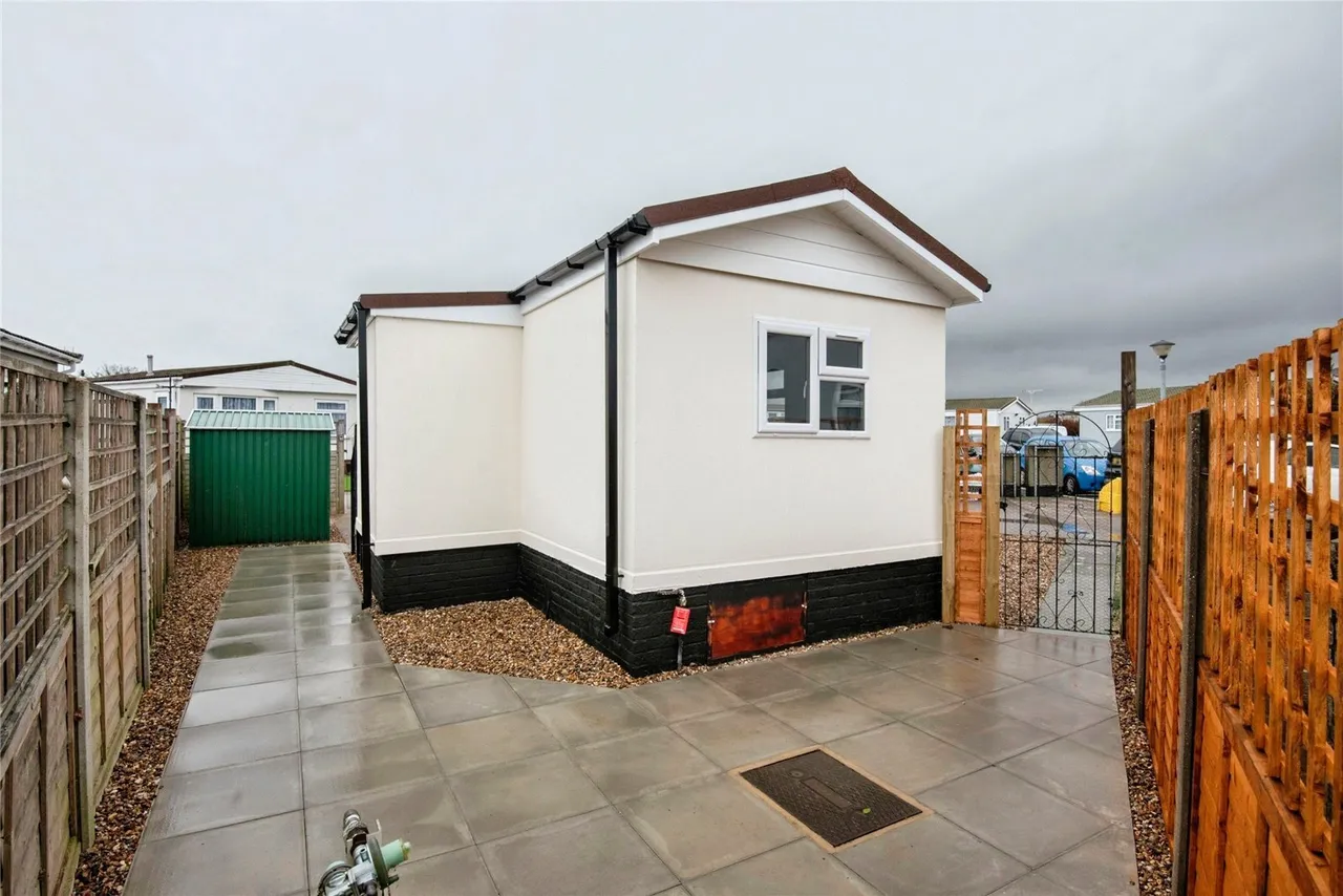 Three Star Park, Bedford Road, Lower Stondon, Henlow, SG16, photo 12