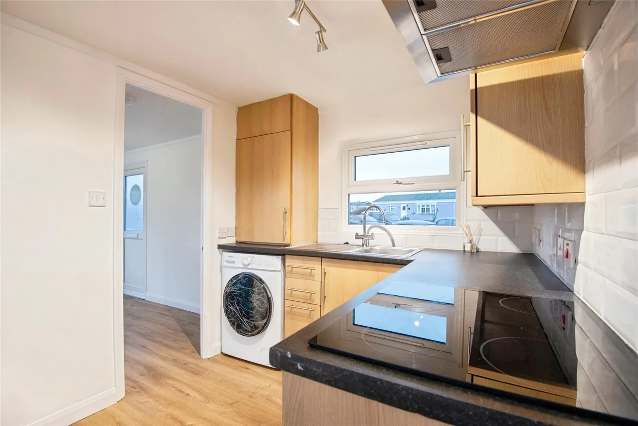 Three Star Park, Bedford Road, Lower Stondon, Henlow, SG16, photo 7