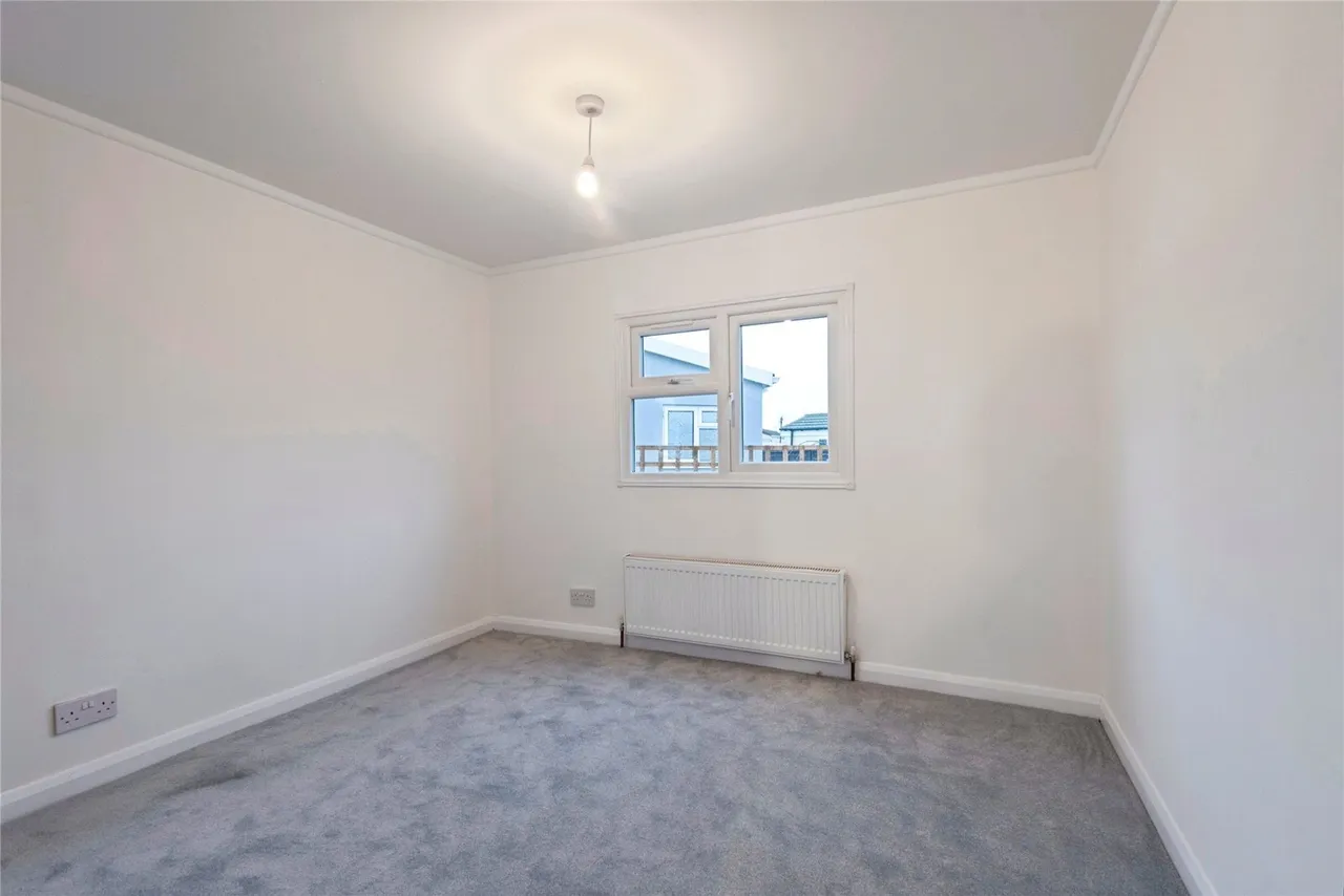 Three Star Park, Bedford Road, Lower Stondon, Henlow, SG16, photo 9