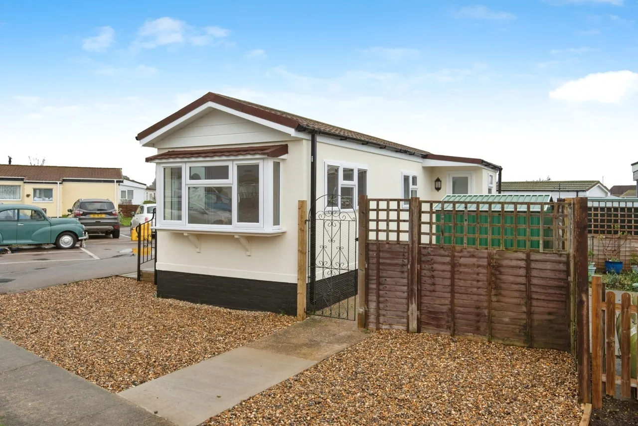 Three Star Park, Bedford Road, Lower Stondon, Henlow, SG16, photo 16