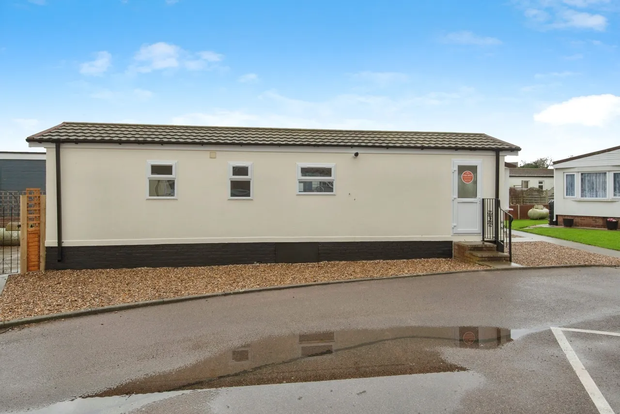 Three Star Park, Bedford Road, Lower Stondon, Henlow, SG16, photo 24