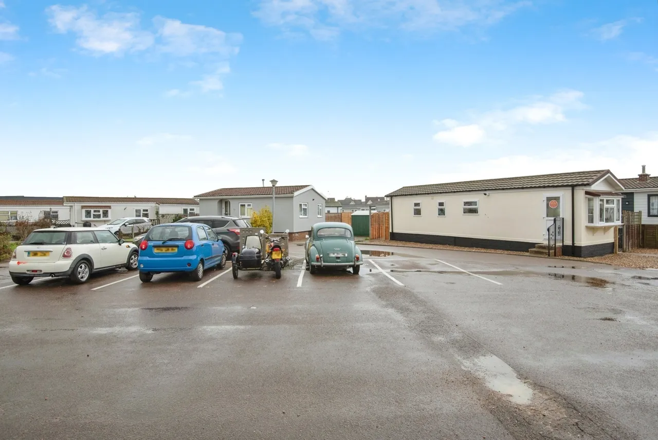 Three Star Park, Bedford Road, Lower Stondon, Henlow, SG16, photo 25