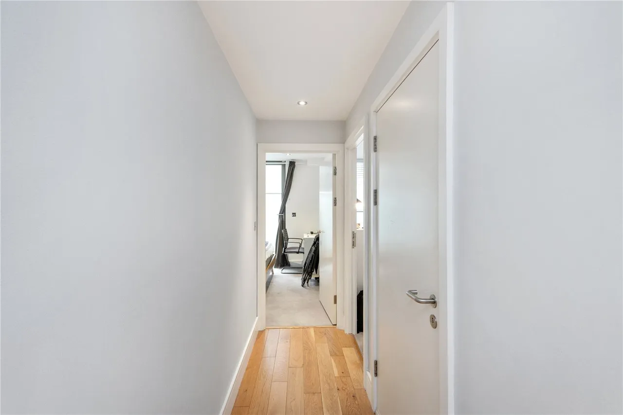 2 bed flat for sale — Alie Street, London, E1
