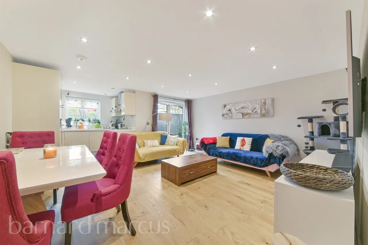 Southwood Close, Worcester Park, photo 2