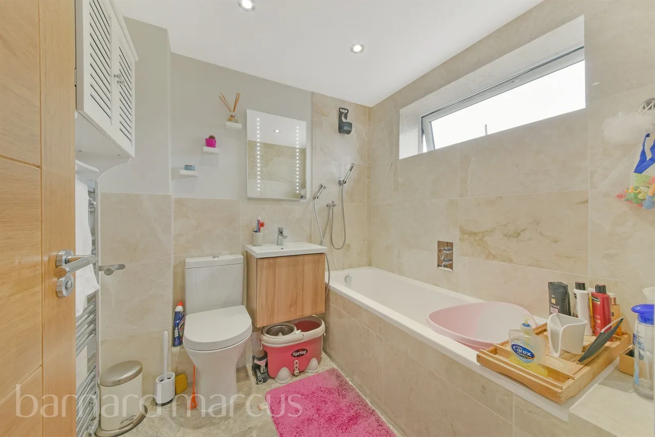 Southwood Close, Worcester Park, photo 8