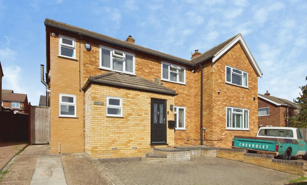 Archway, Romford, RM3, photo 2