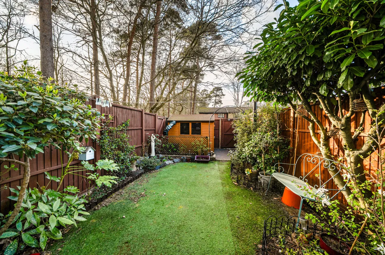 Habershon Drive, Frimley, Camberley, Surrey, GU16 9TN, photo 10