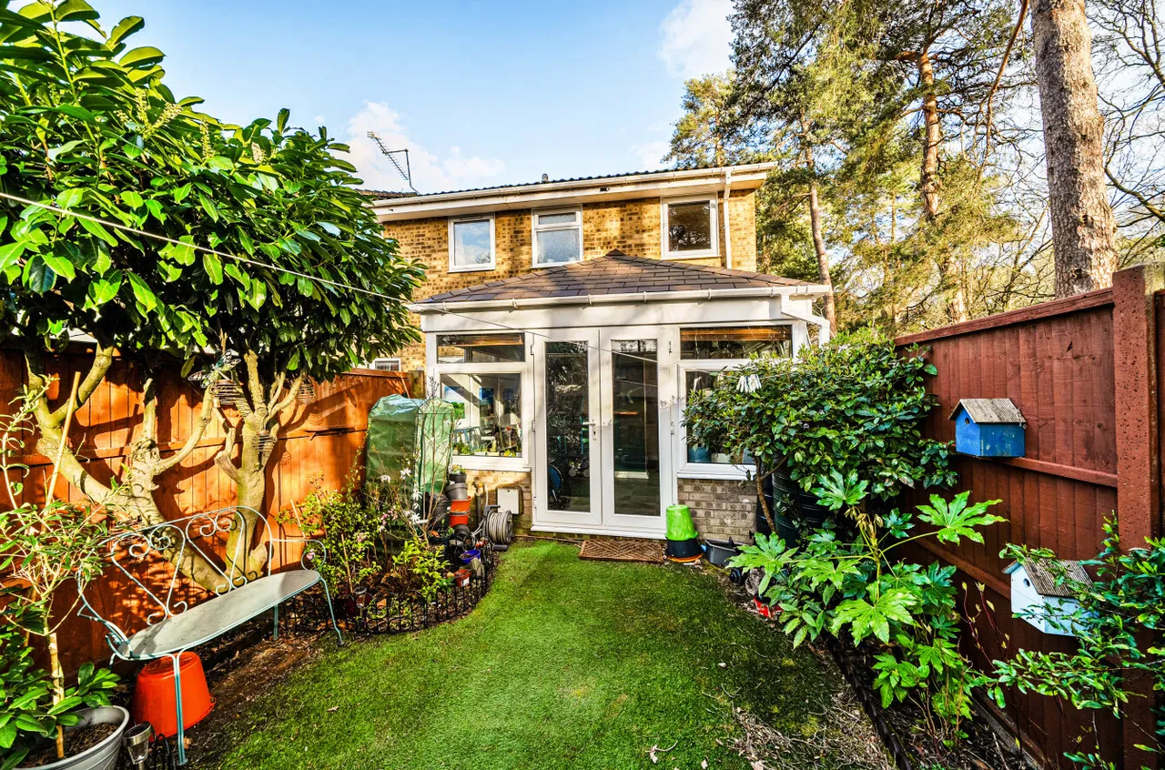 Habershon Drive, Frimley, Camberley, Surrey, GU16 9TN, photo 14