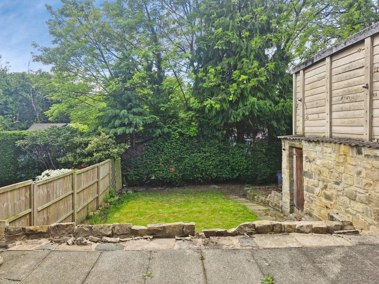 Newlay Wood Crescent, Horsforth, photo 2