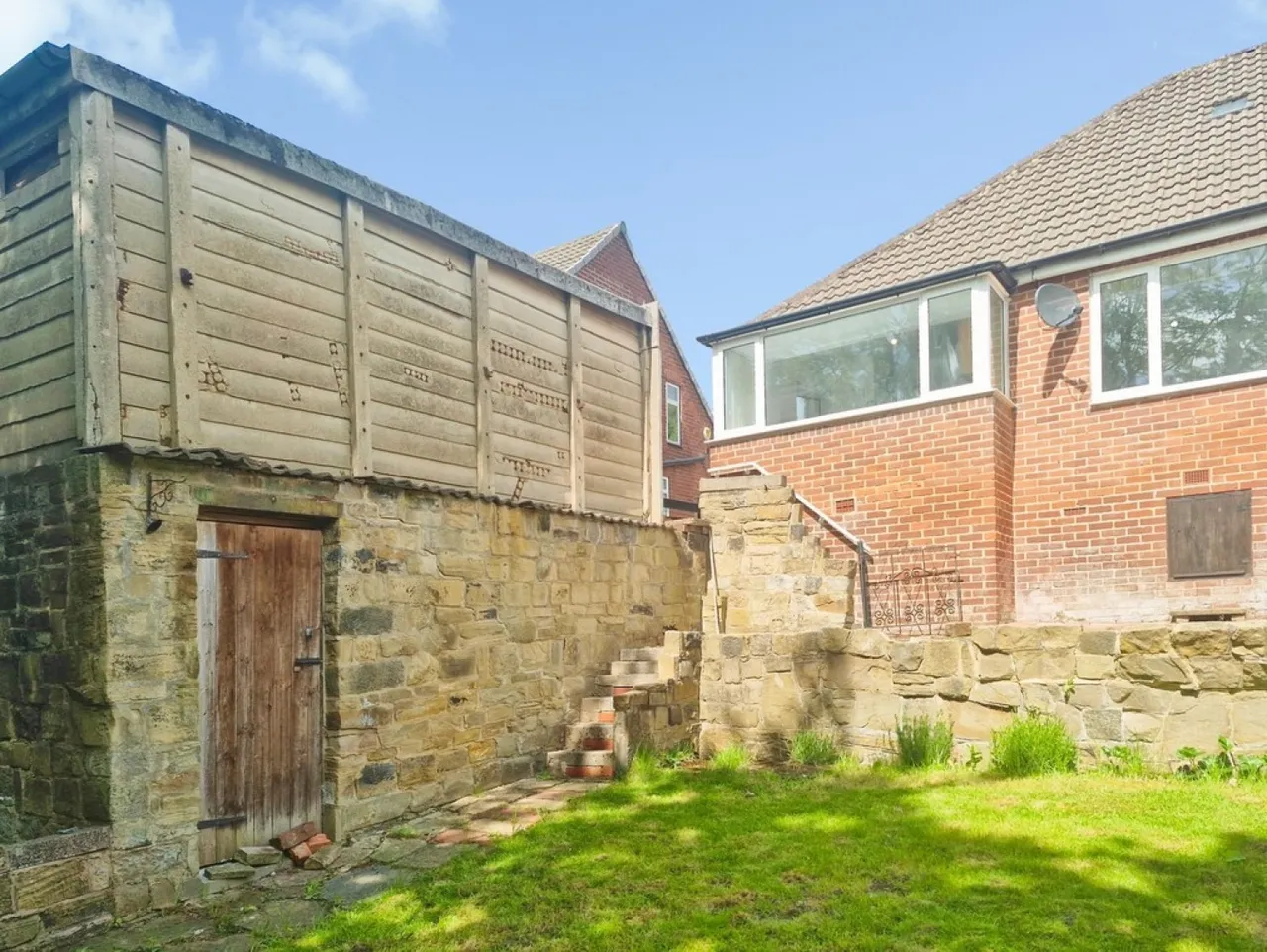 Newlay Wood Crescent, Horsforth, photo 3