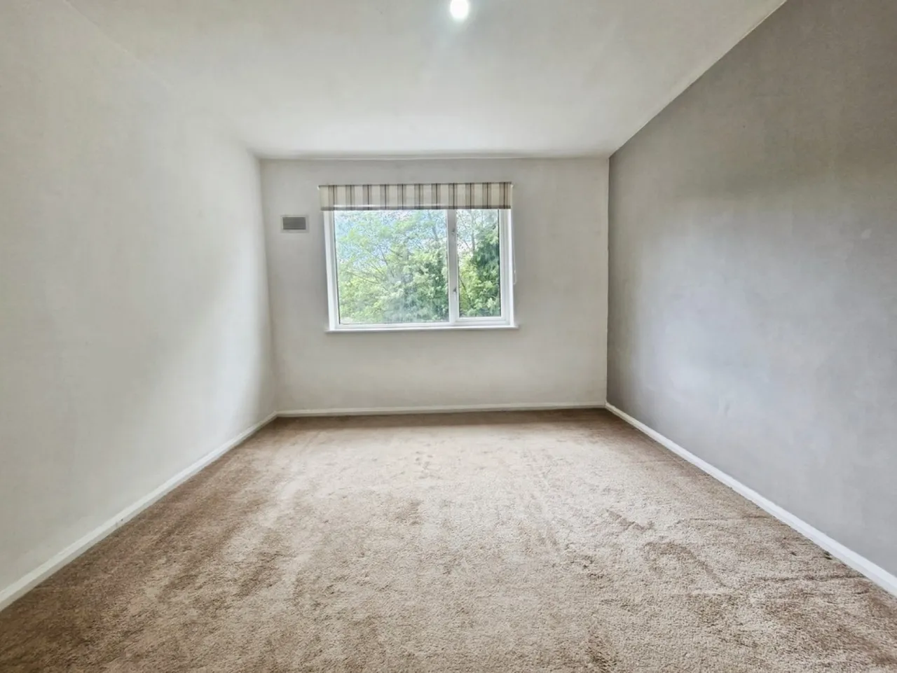 Newlay Wood Crescent, Horsforth, photo 10