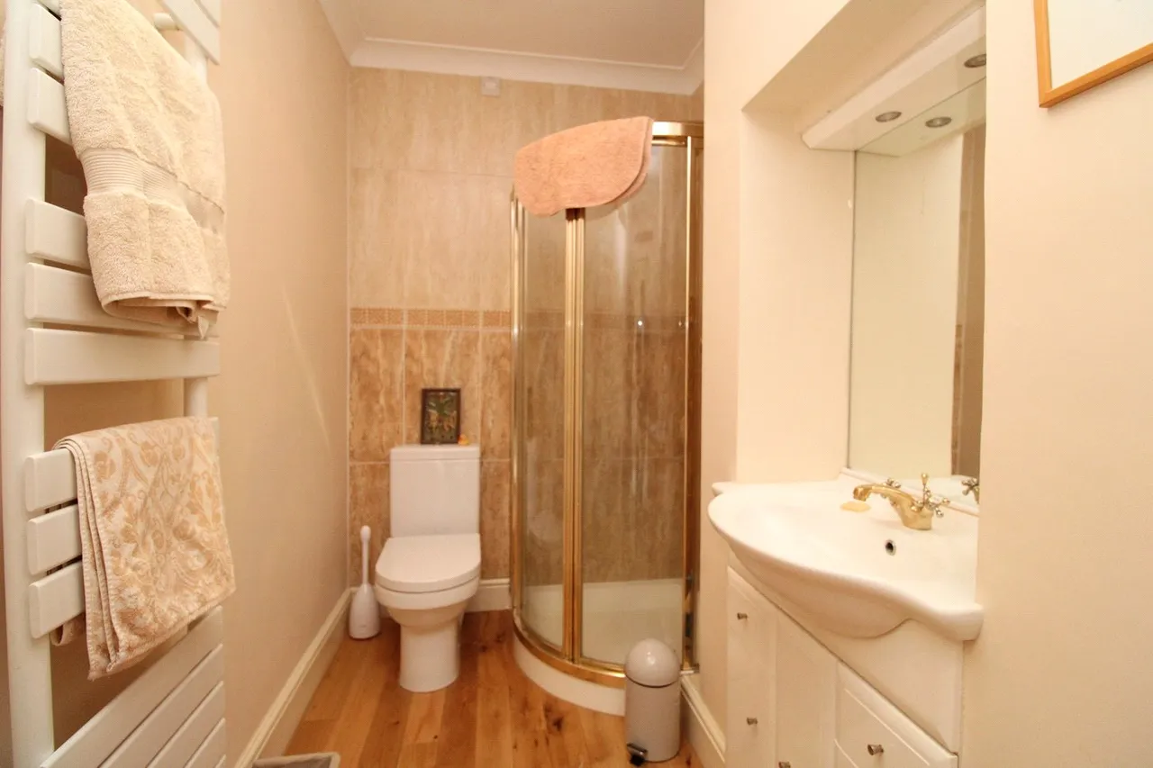 Hollesley Road, Alderton, IP12, photo 17