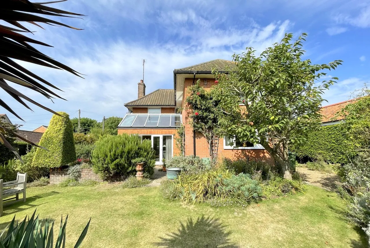Hollesley Road, Alderton, IP12, photo 18