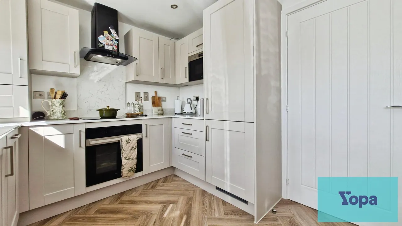 William Venables Drive, Telford, TF2, photo 3