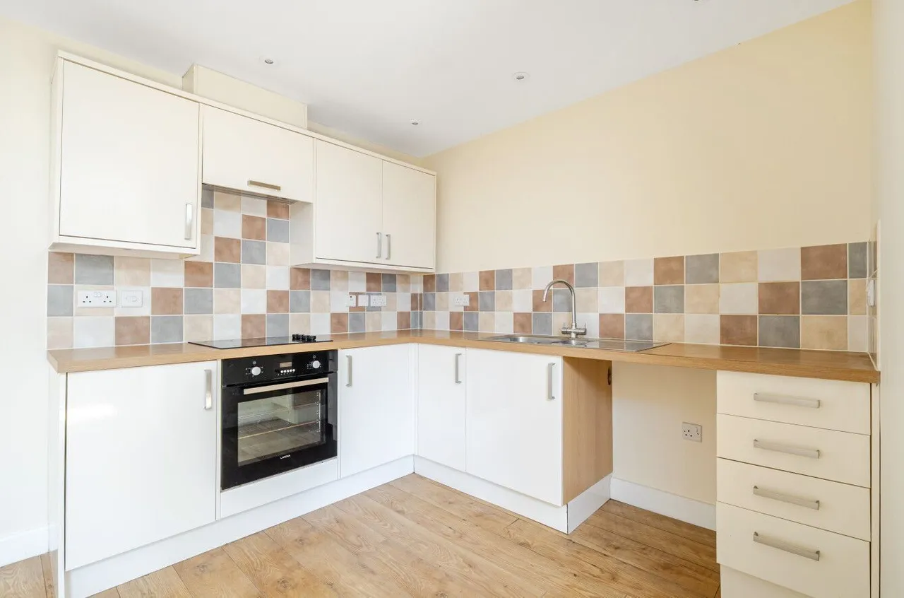 Smallbrook Road, Warminster, BA12, photo 8
