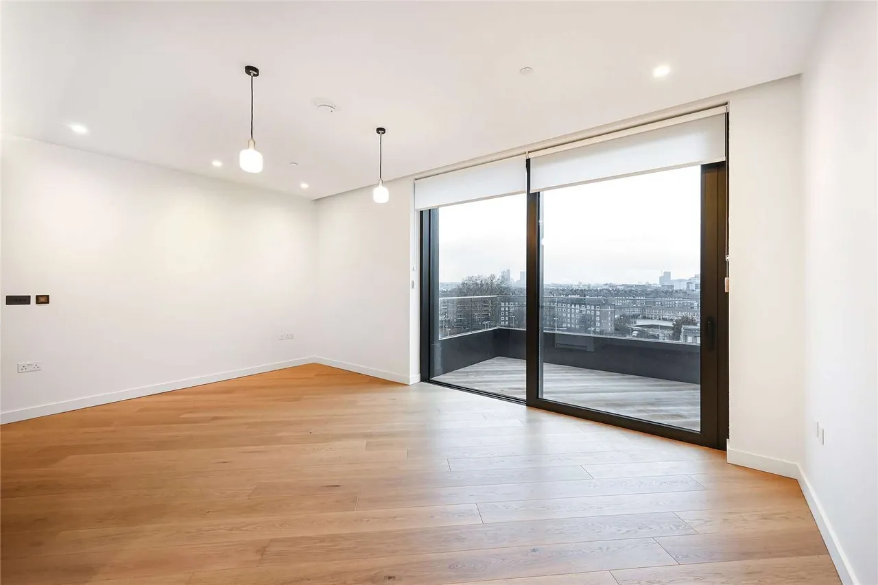 Wood Crescent, Television Centre, W12, photo 10
