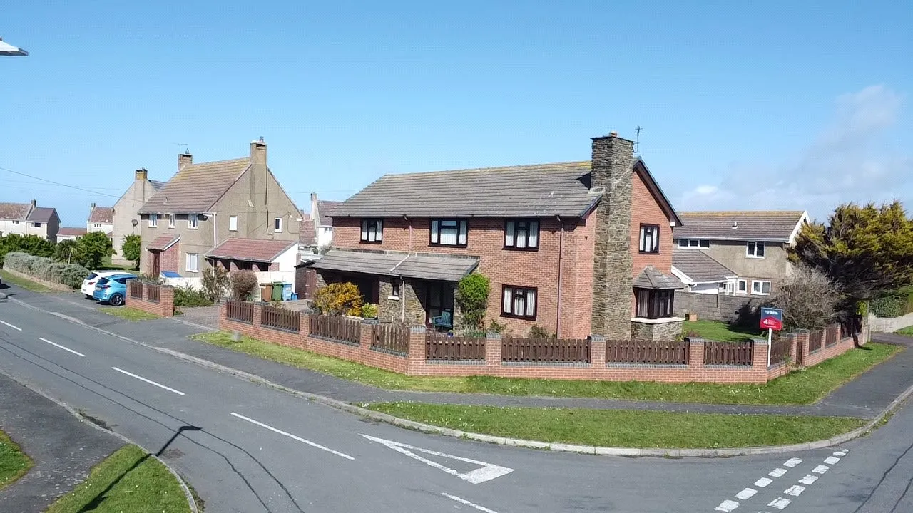 4 bed house for sale, Morfa Crescent, Tywyn