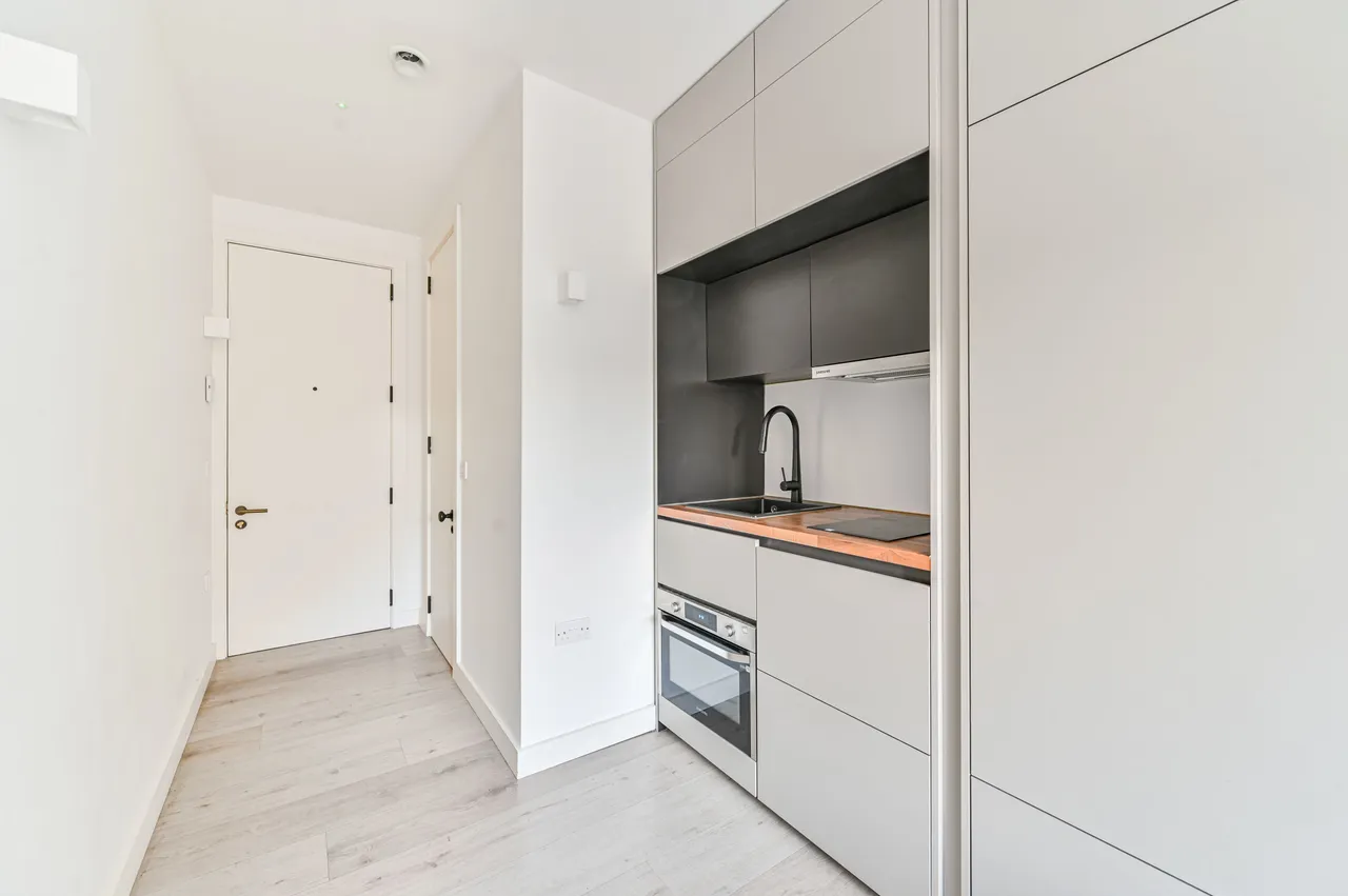 Showflat 1, The Antigallican, 428 Woolwich Road, photo 5