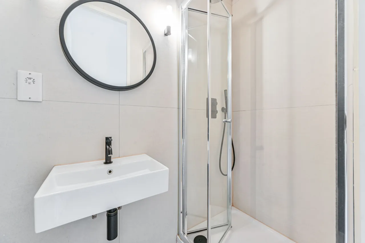 Showflat 1, The Antigallican, 428 Woolwich Road, photo 9