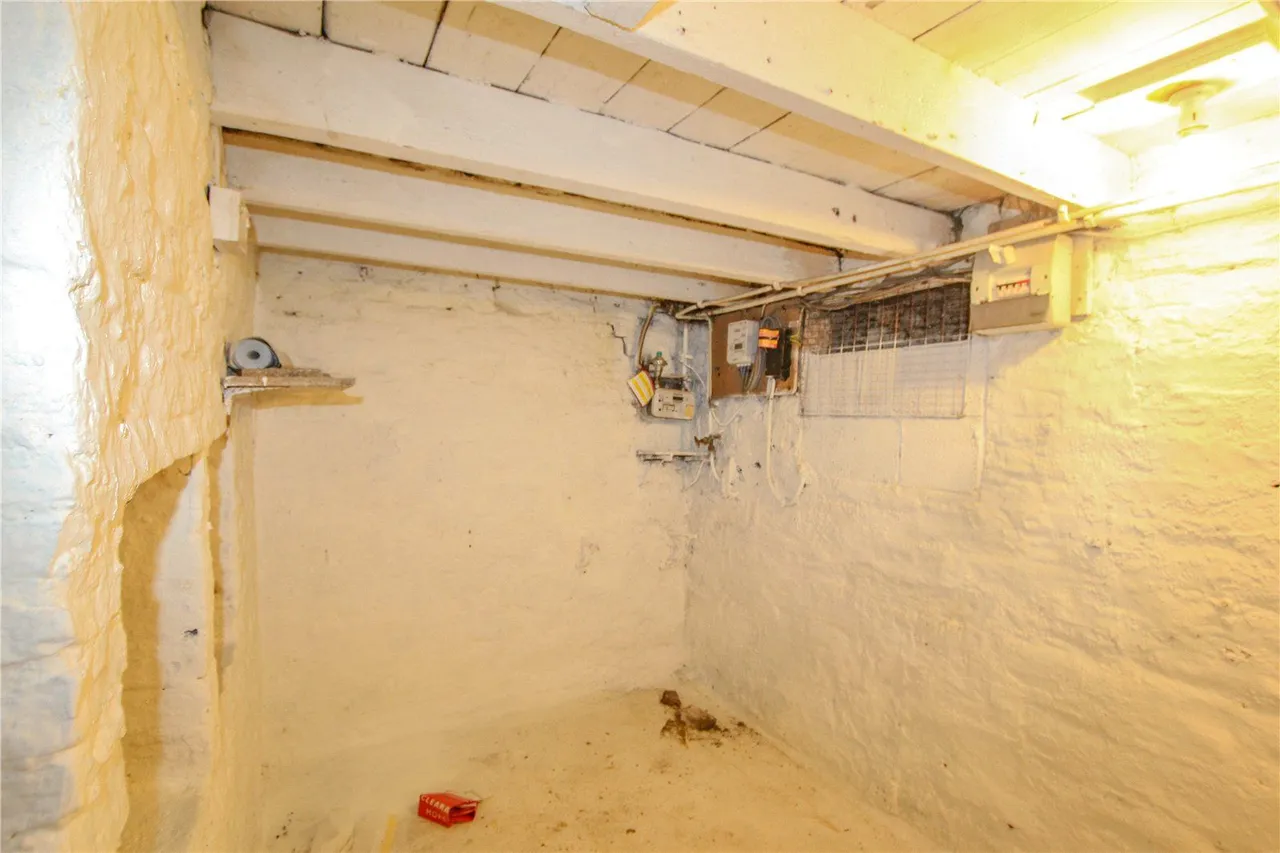 Brook Street, Moldgreen, HD5, photo 16