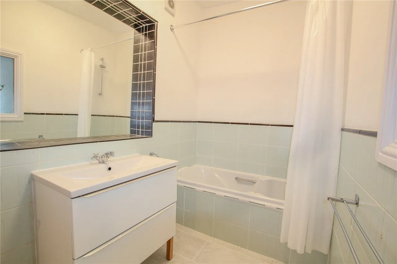 Brook Street, Moldgreen, HD5, photo 13