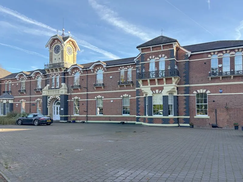 2 bed flat for sale, Nightingale Walk, Burntwood, WS7