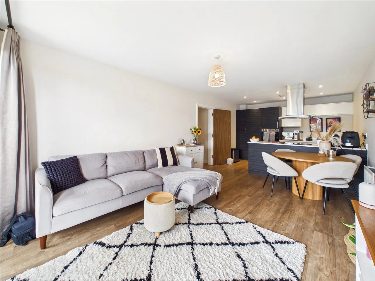 2 bed upper floor for sale, Dunn Side, Chelmsford, CM1
