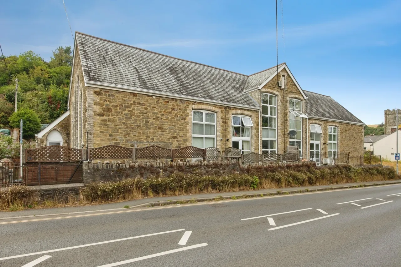3 bed house for sale, Church Street, St. Blazey, PL24