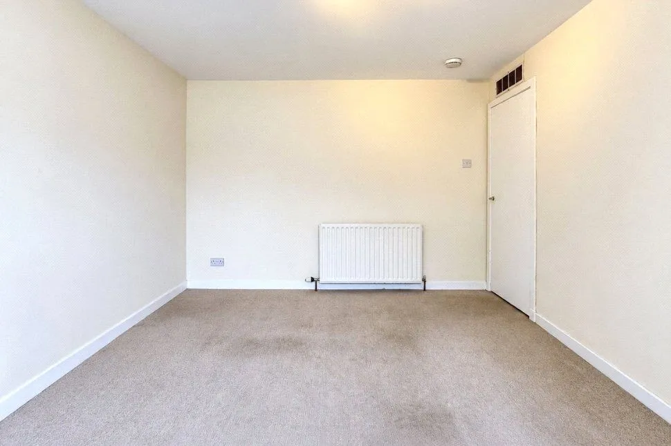Masonic Close, Elgin, IV30, photo 5