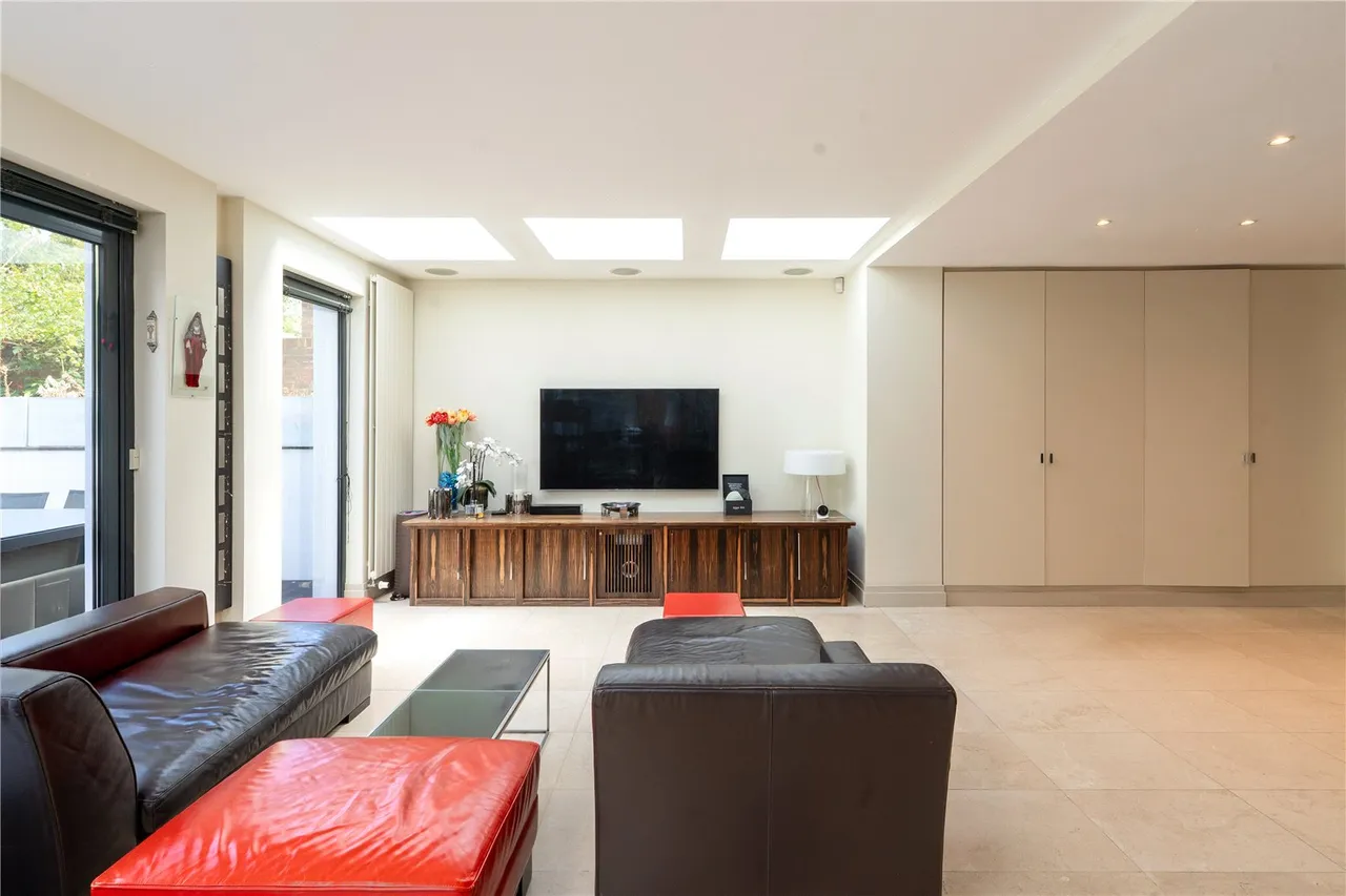 Haverstock Hill, Belsize Park, London, NW3 2AT, photo 10