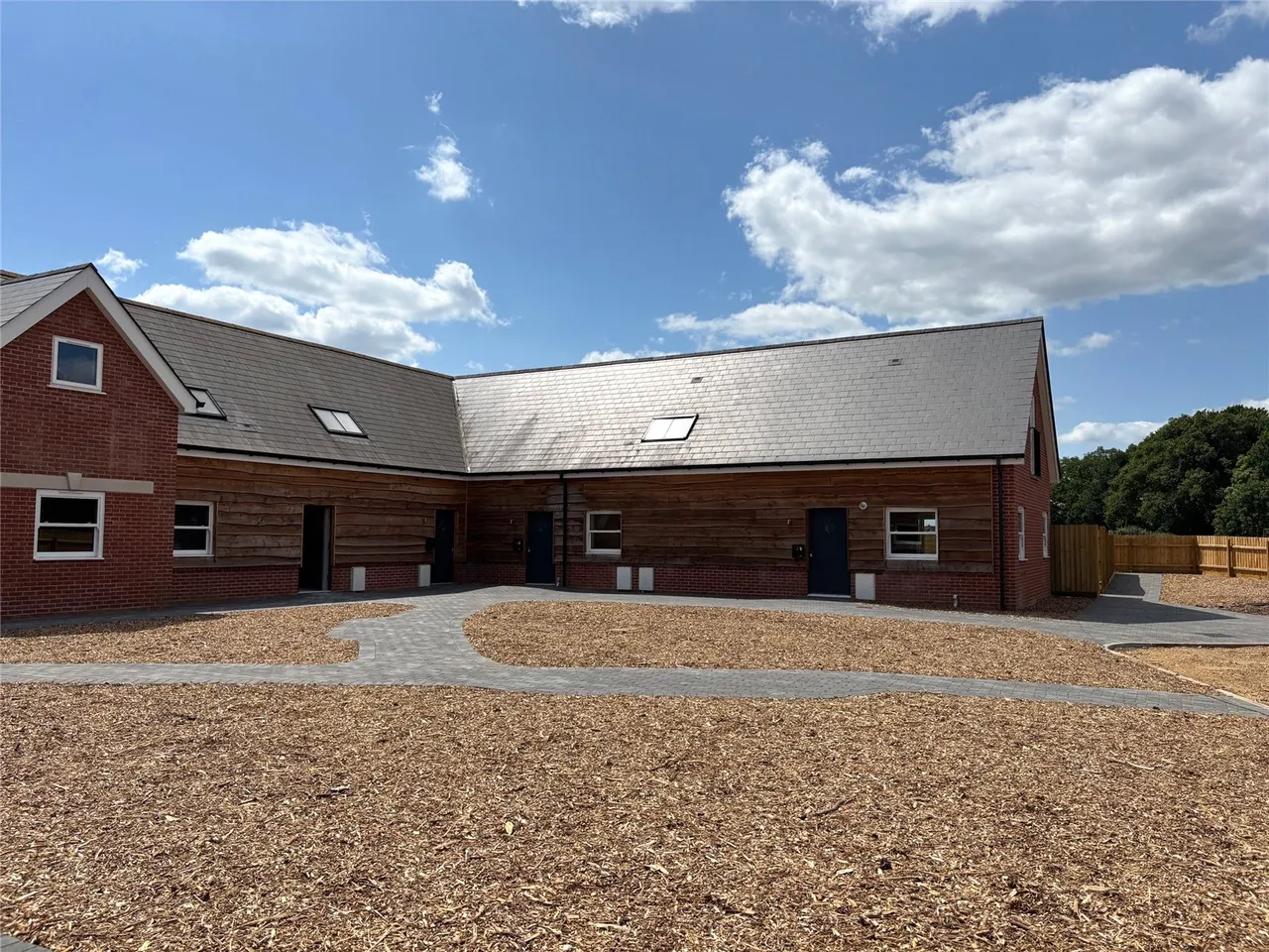 3 bed house for sale — Plot 8, Coles Yard, Stuckton, Fordingbridge, Hampshire, SP6 2HE