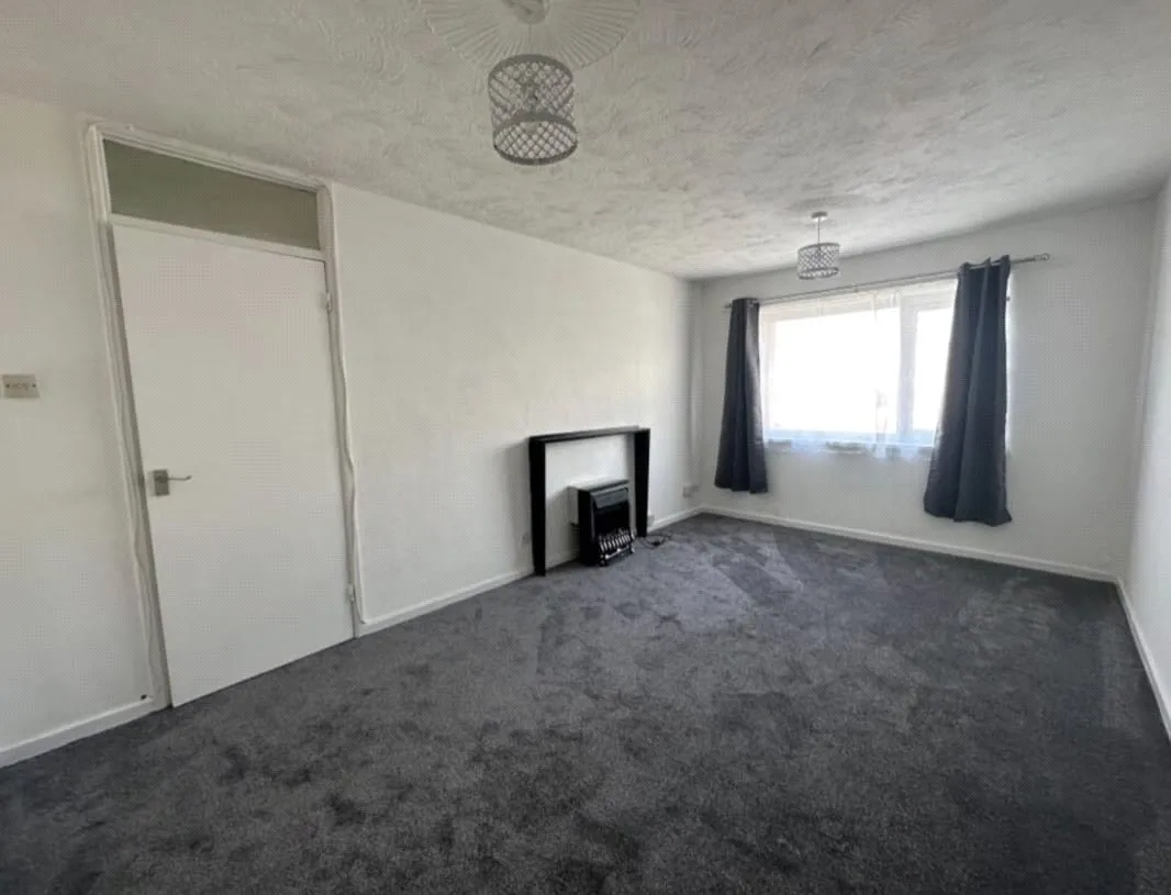 South Street, Gosport, PO12, photo 2