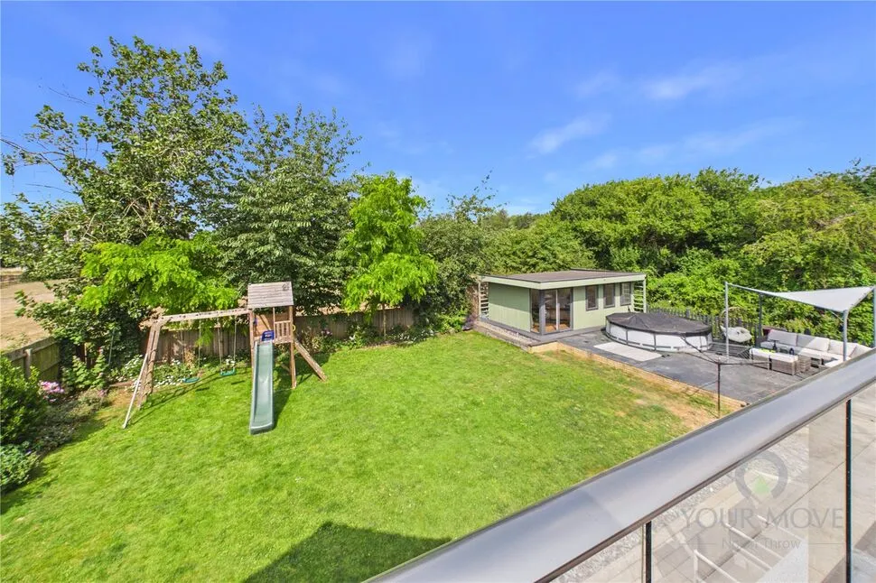 Meadow Close, Ringstead, NN14, photo 37