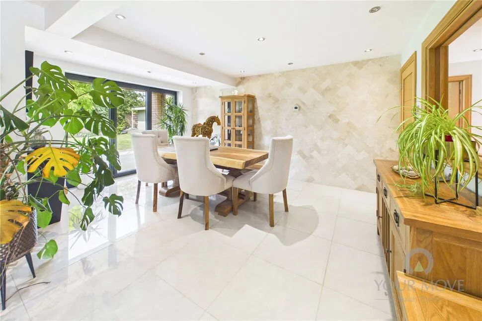 Meadow Close, Ringstead, NN14, photo 16