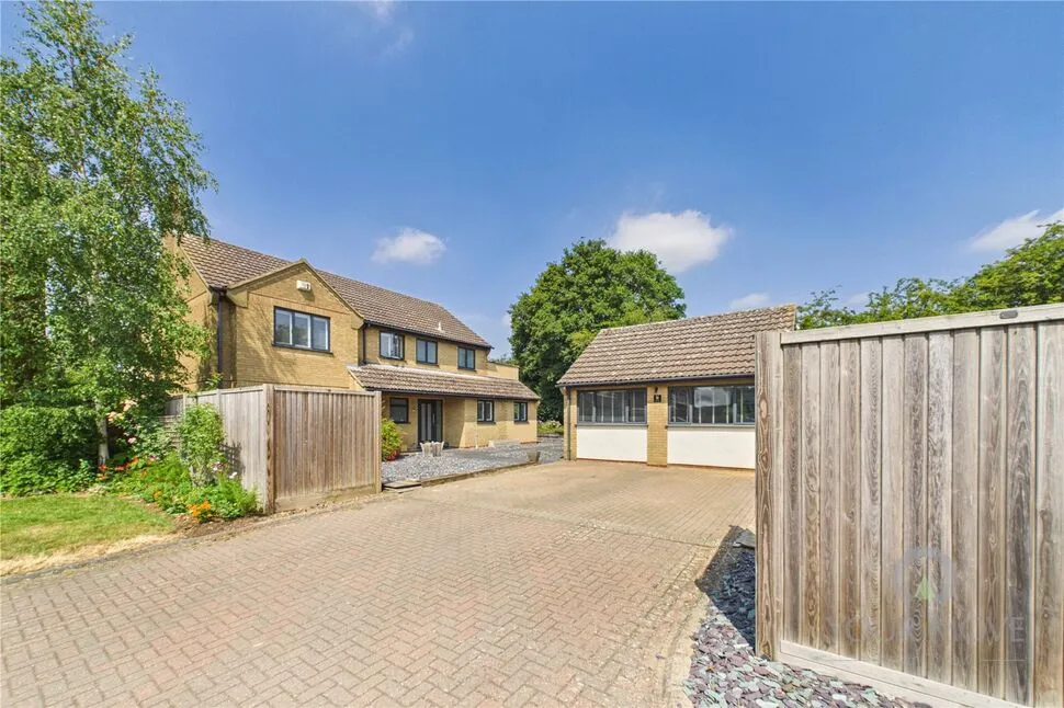 Meadow Close, Ringstead, NN14, photo 44