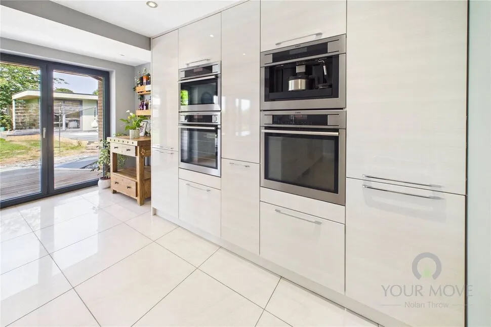 Meadow Close, Ringstead, NN14, photo 11