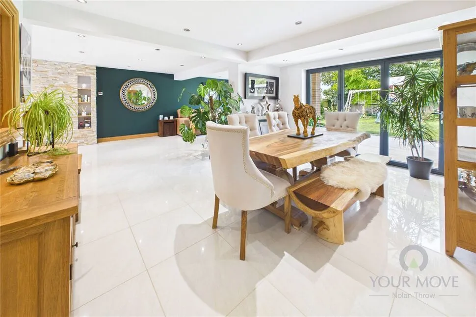 Meadow Close, Ringstead, NN14, photo 15