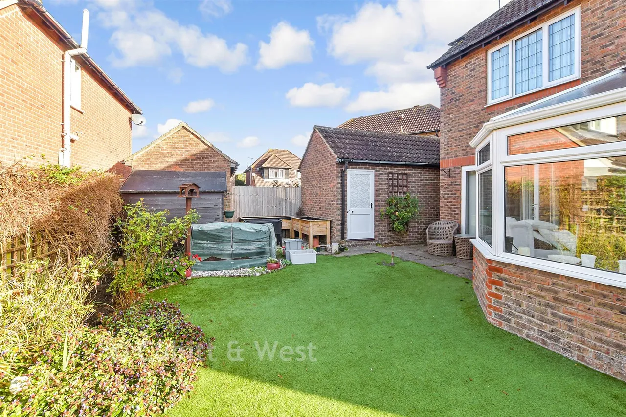 Campion Close, Littlehampton, BN16, photo 12