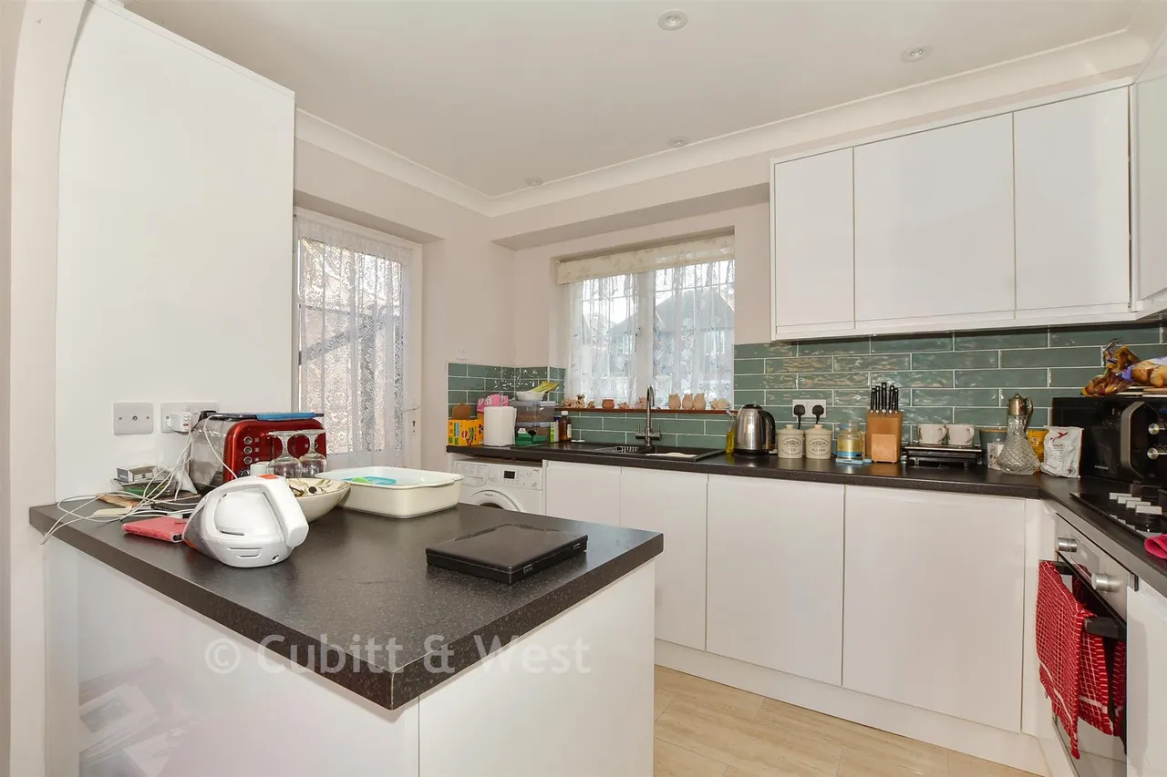 Campion Close, Littlehampton, BN16, photo 5