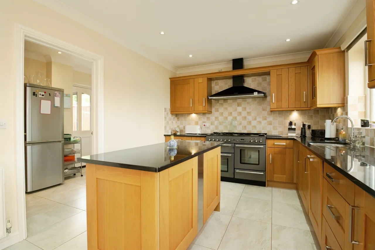 Cwrt Llanfair Cowbridge, CF71, photo 4