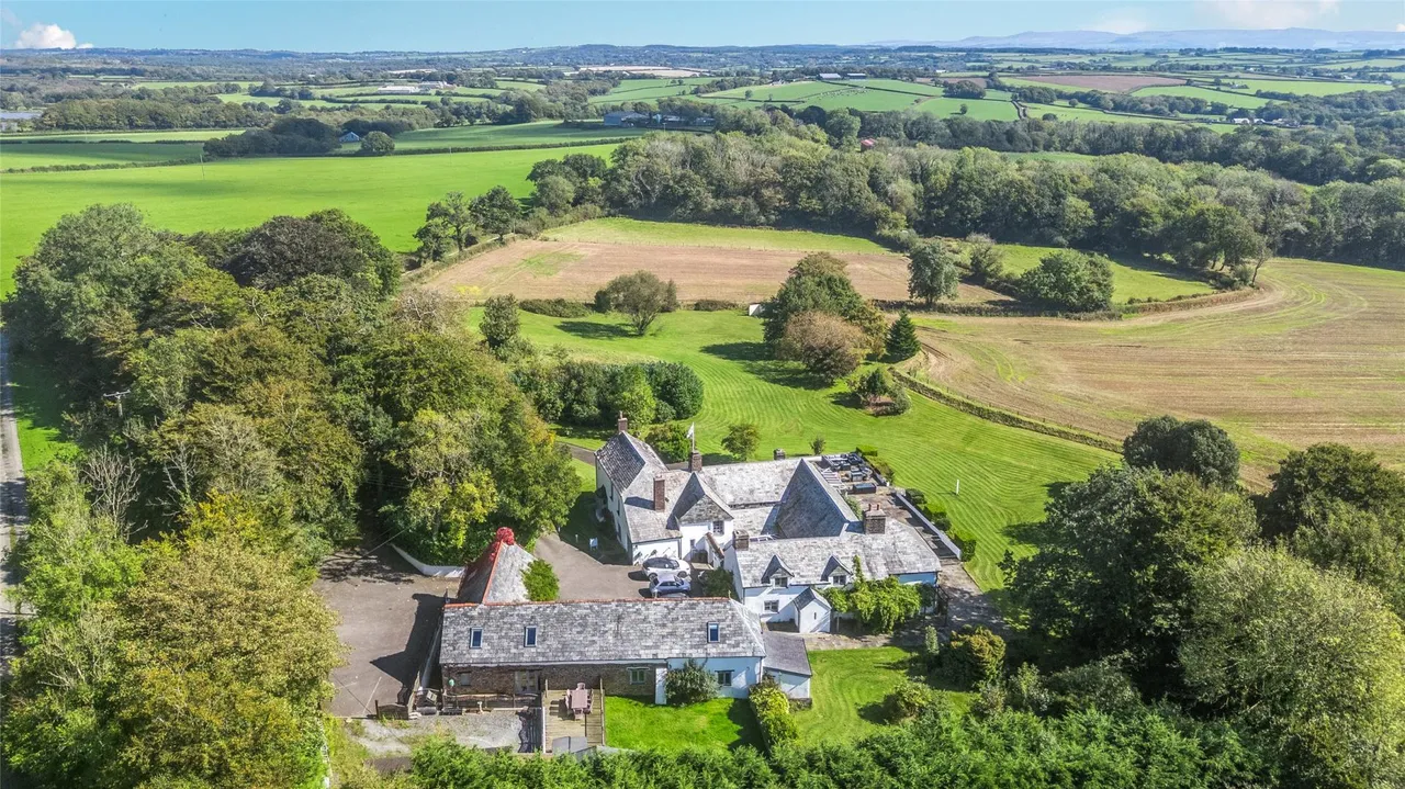 10 bed house for sale, Ashwater, Beaworthy
