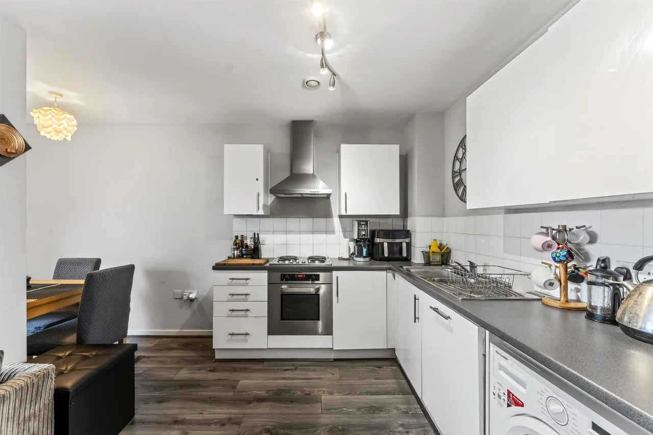 1 bed flat for sale — Hardwicks Square, London