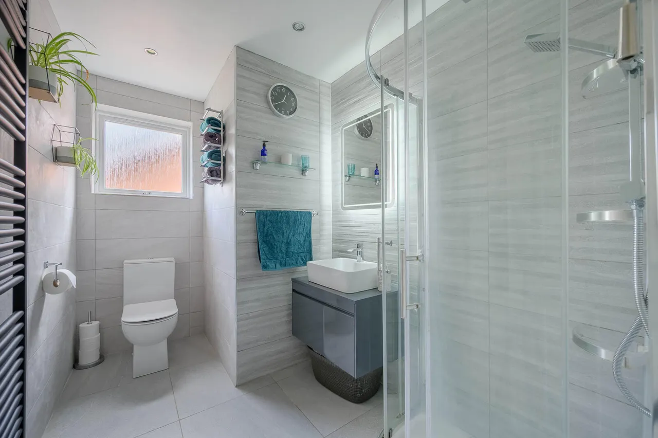 Craigdarragh Park East, seahill, BT18, photo 32