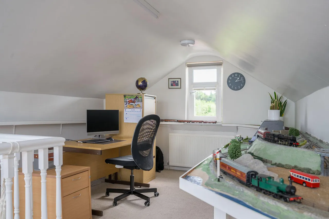 Craigdarragh Park East, seahill, BT18, photo 43