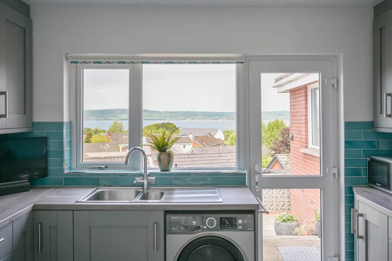 Craigdarragh Park East, seahill, BT18, photo 20